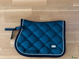 Schabrak & Vojlockar hästutrustning Equastrian Stockholm Schabrak - Annons 1