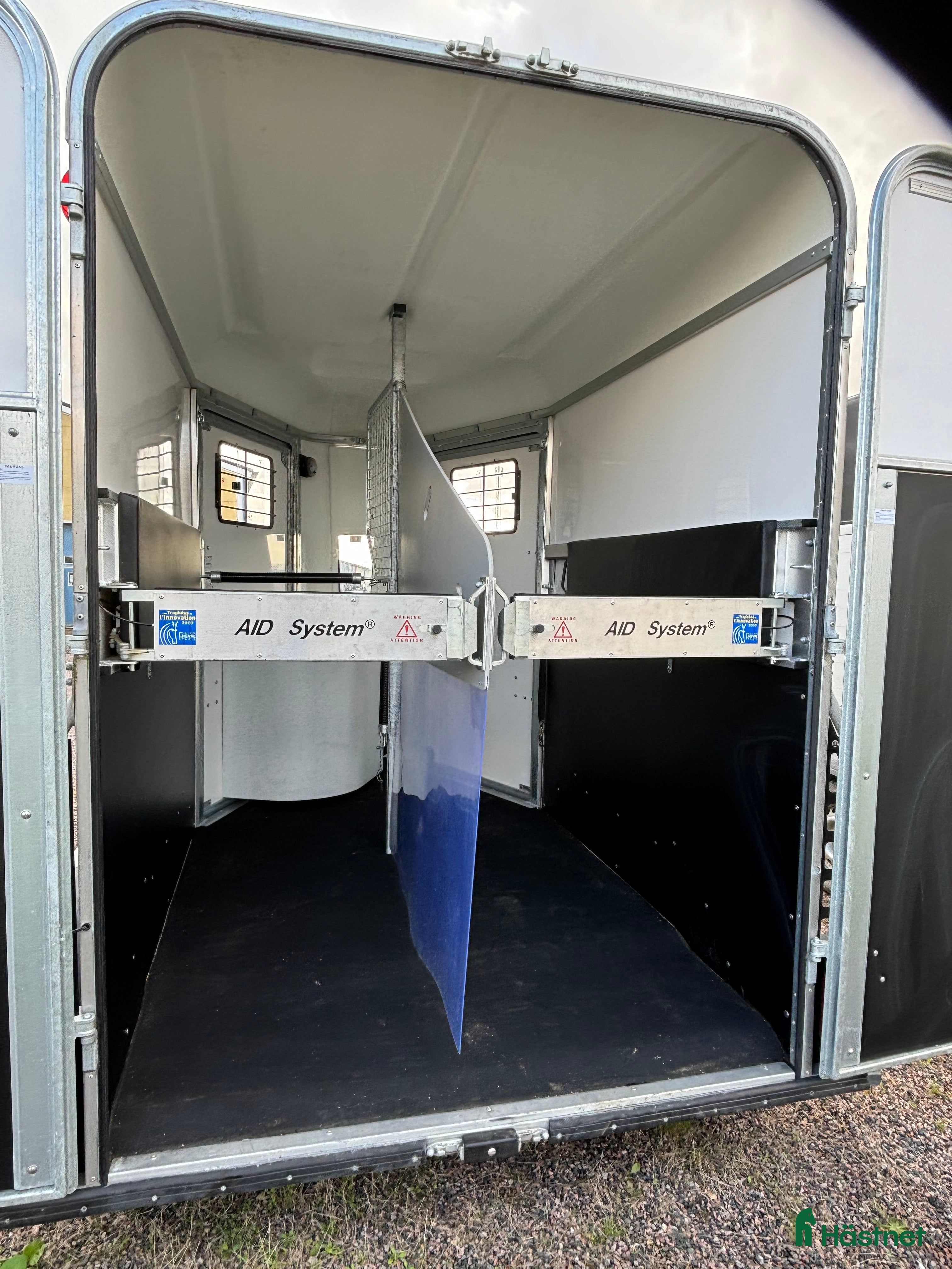 Hästtransporter  fordon & transport till salu: Rymlig Fautras med möjligheter! i Skurup - Annons 10