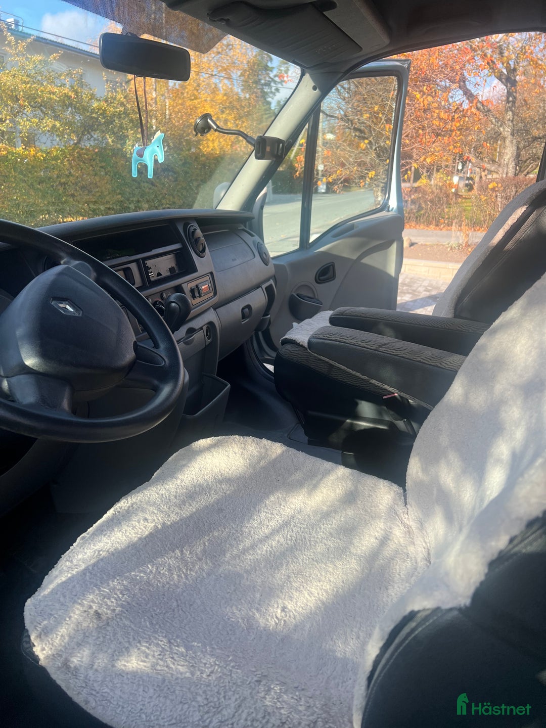 Hästlastbilar  fordon & transport till salu: Mkt fin Hästlastbil Theault Proteo 2007 i Sollentuna - Annons 3