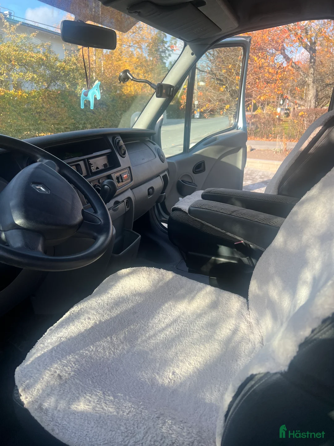 Hästlastbilar  fordon & transport till salu: Mkt fin Hästlastbil Theault Proteo 2007 i Sollentuna - Annons 3