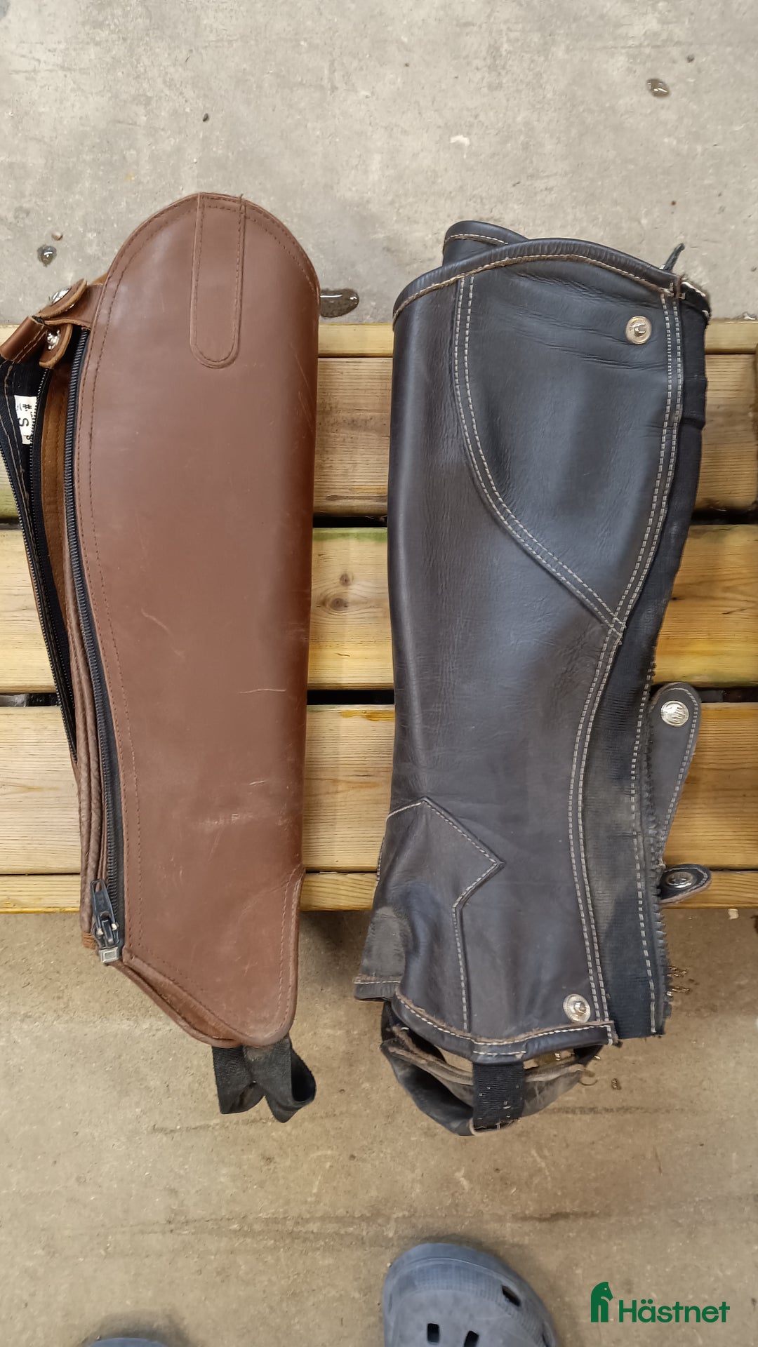 Övrig Ryttarutrustning ryttarutrustning till salu: Två par chaps  i Lillpite - Annons 1