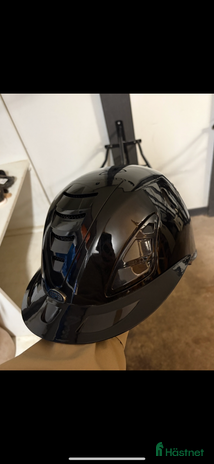 Hjälmar ryttarutrustning till salu i Gällstad - Annons 5