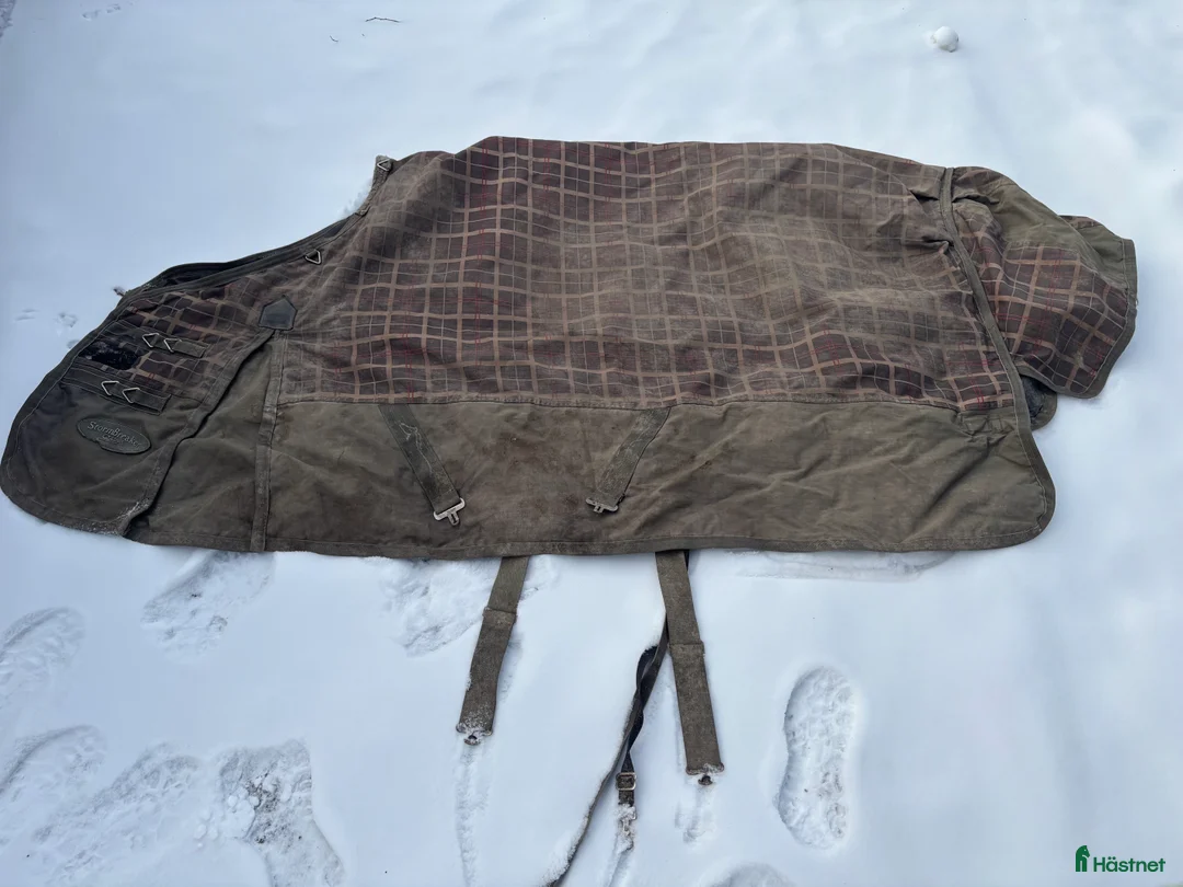 Täcken hästutrustning till salu: Vintertäcke i Kil - Annons 1