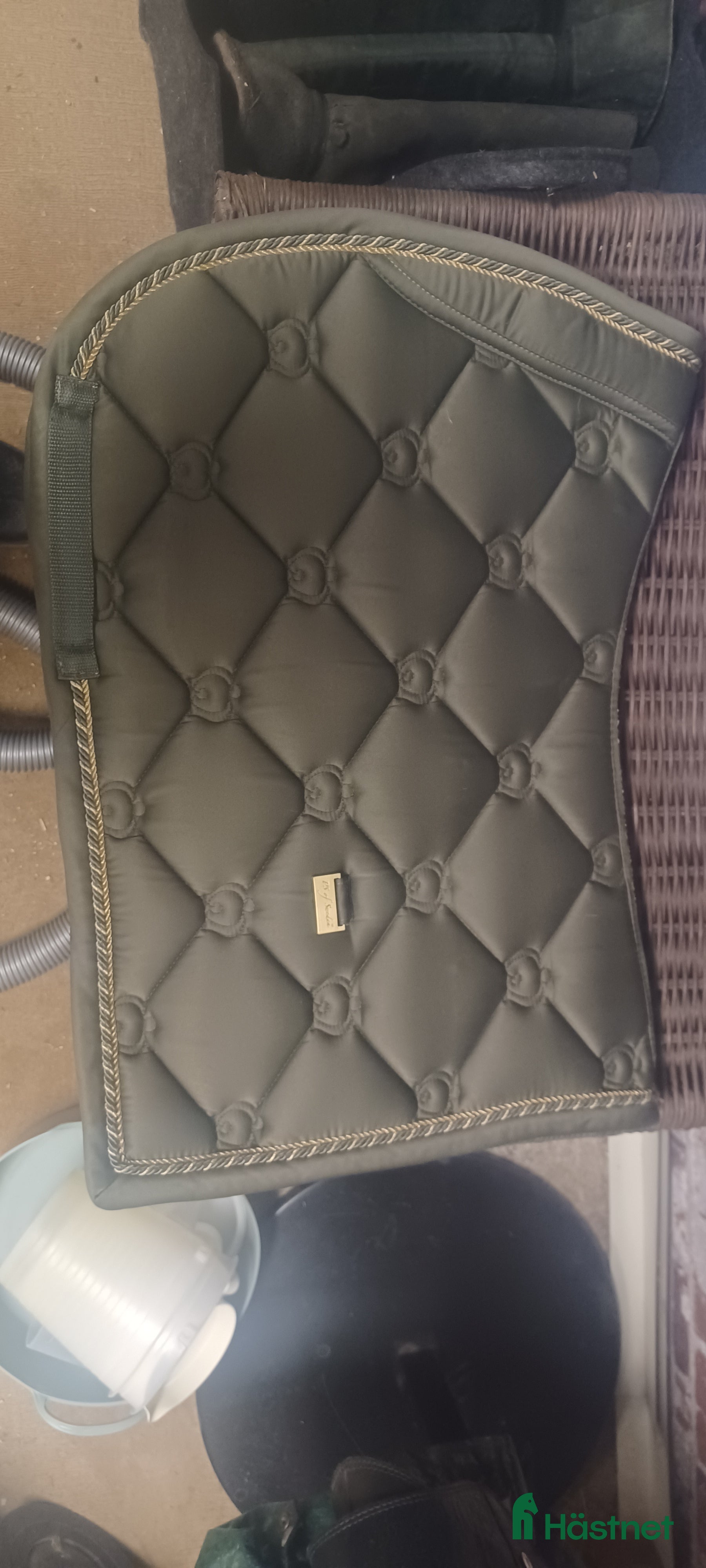 Schabrak & Vojlockar hästutrustning till salu: PS Schabrak i Skultuna - Annons 1