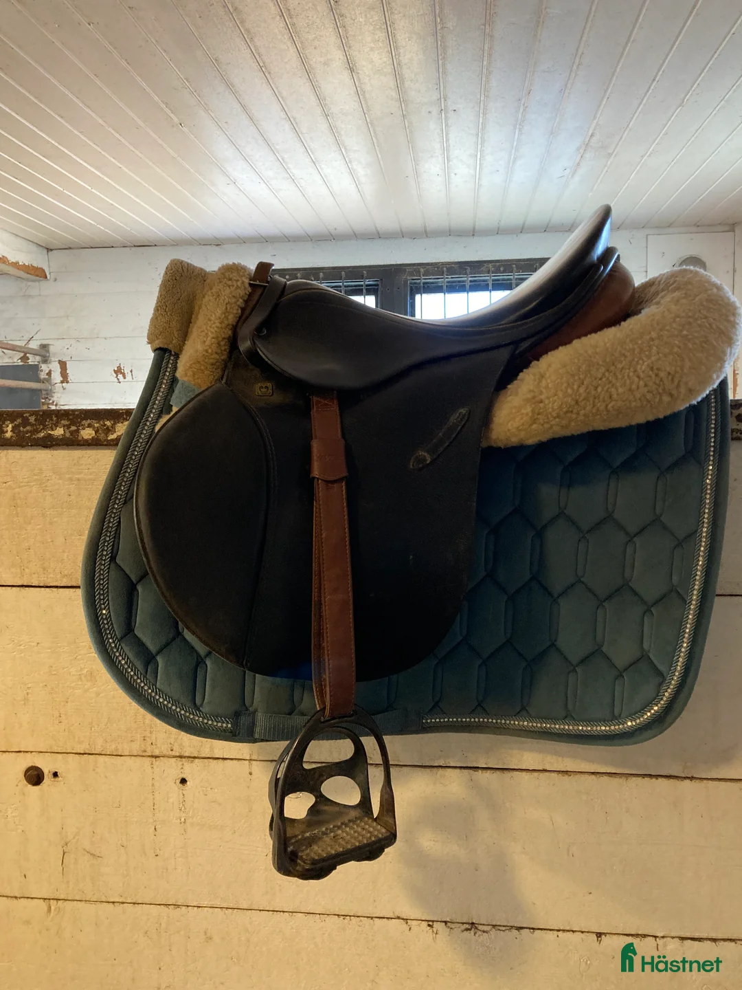 Sadlar hästutrustning till salu: Klassisk ponnysadel - Annons 1