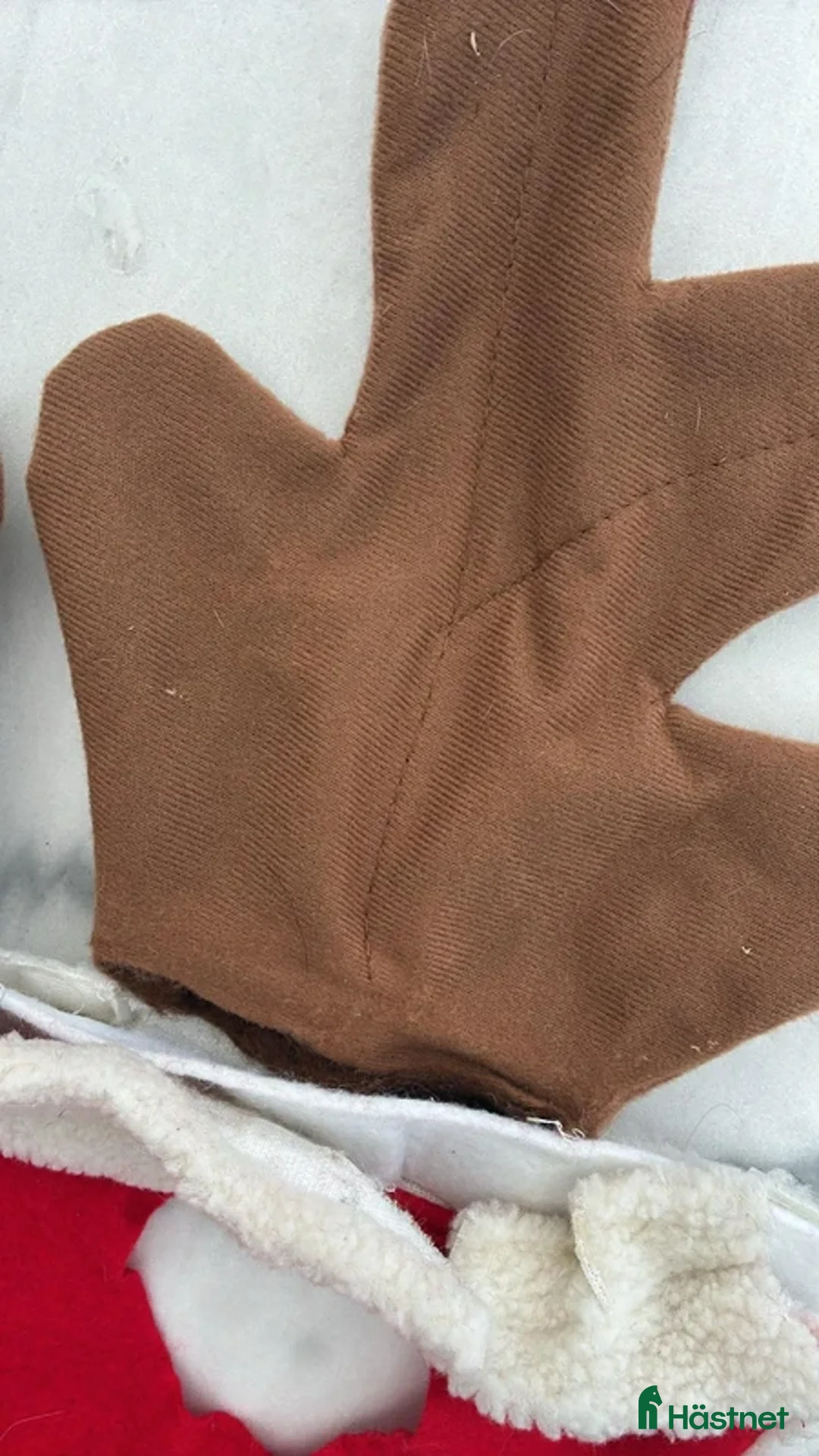 Benskydd hästutrustning till salu: Julkostym till ponny🎄🐴 - Annons 2