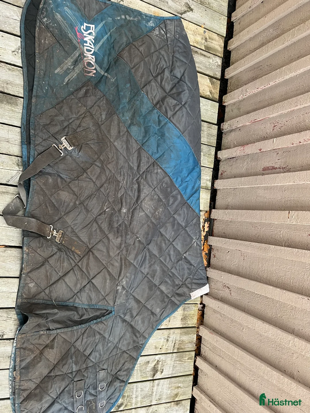 Täcken hästutrustning till salu: Stalltäcke i Gustavsberg - Annons 2