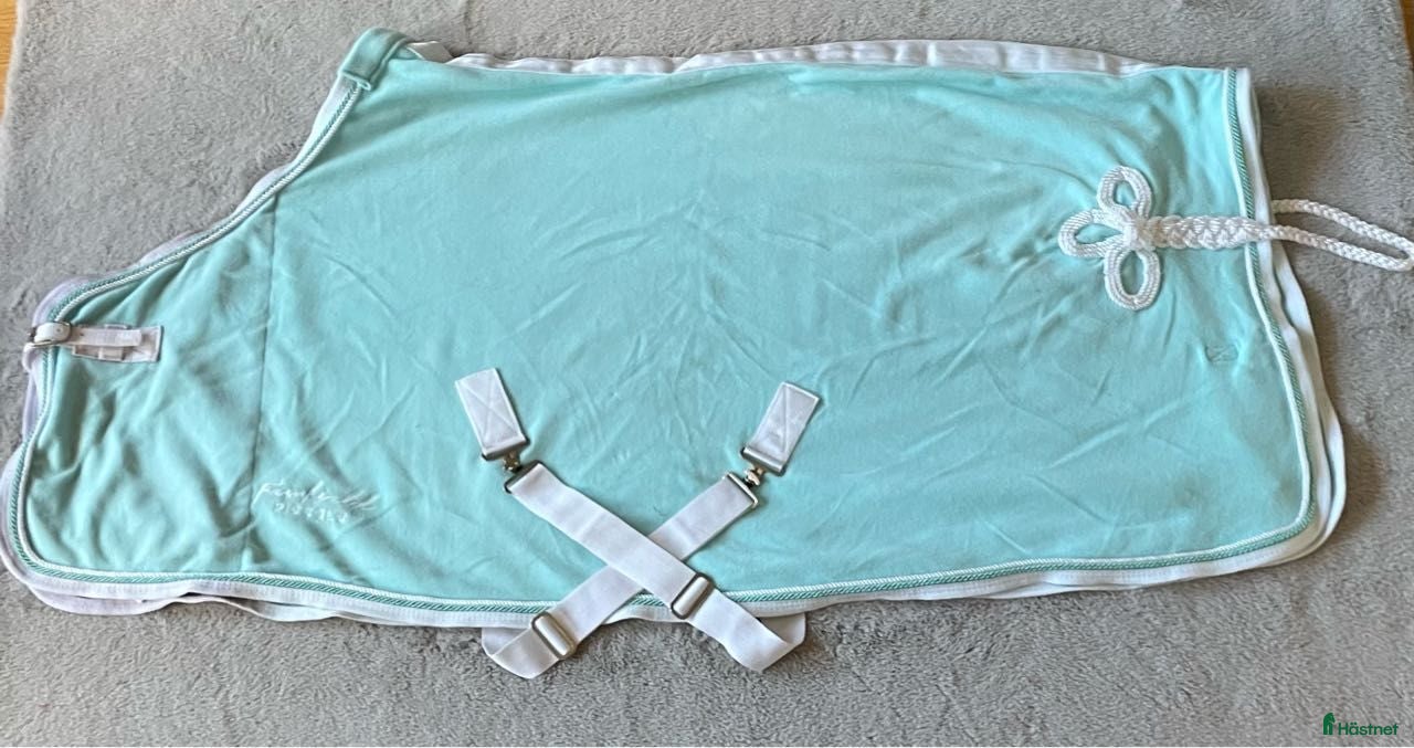 Övrig Hästutrustning hästutrustning till salu: Täcke och schabrak i Örebro - Annons 2