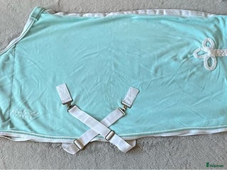 Övrig Hästutrustning hästutrustning till salu: Täcke och schabrak i Örebro - Annons 1