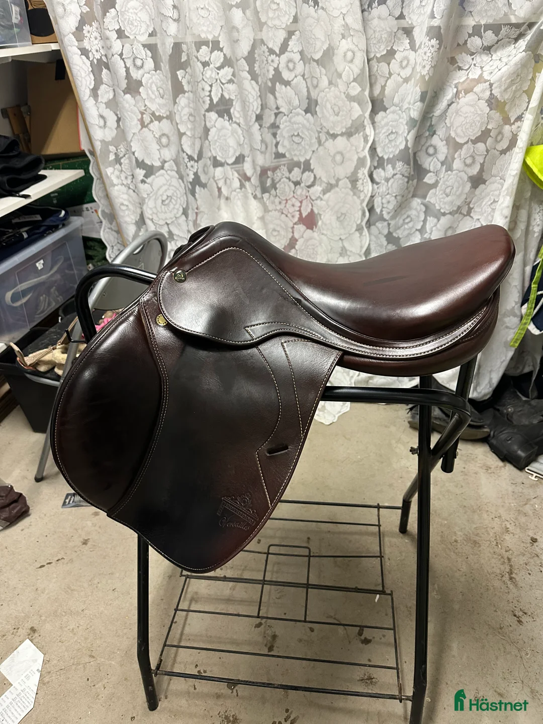 Sadlar hästutrustning till salu: Prestige sadel 18 tum - Annons 1