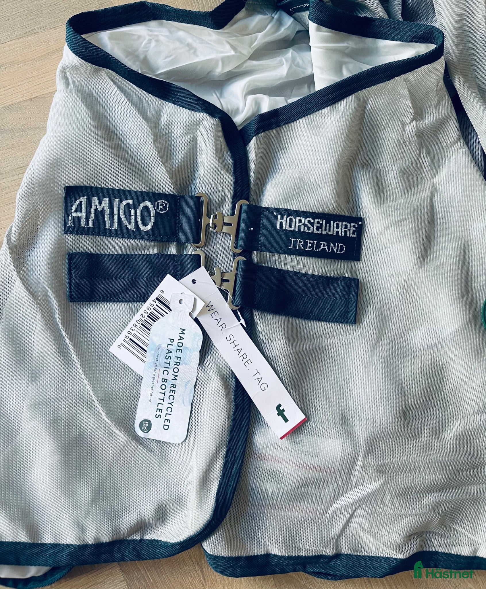 Täcken hästutrustning Oanvänt Amigo AmEco flugtäcke med hals - Annons 1