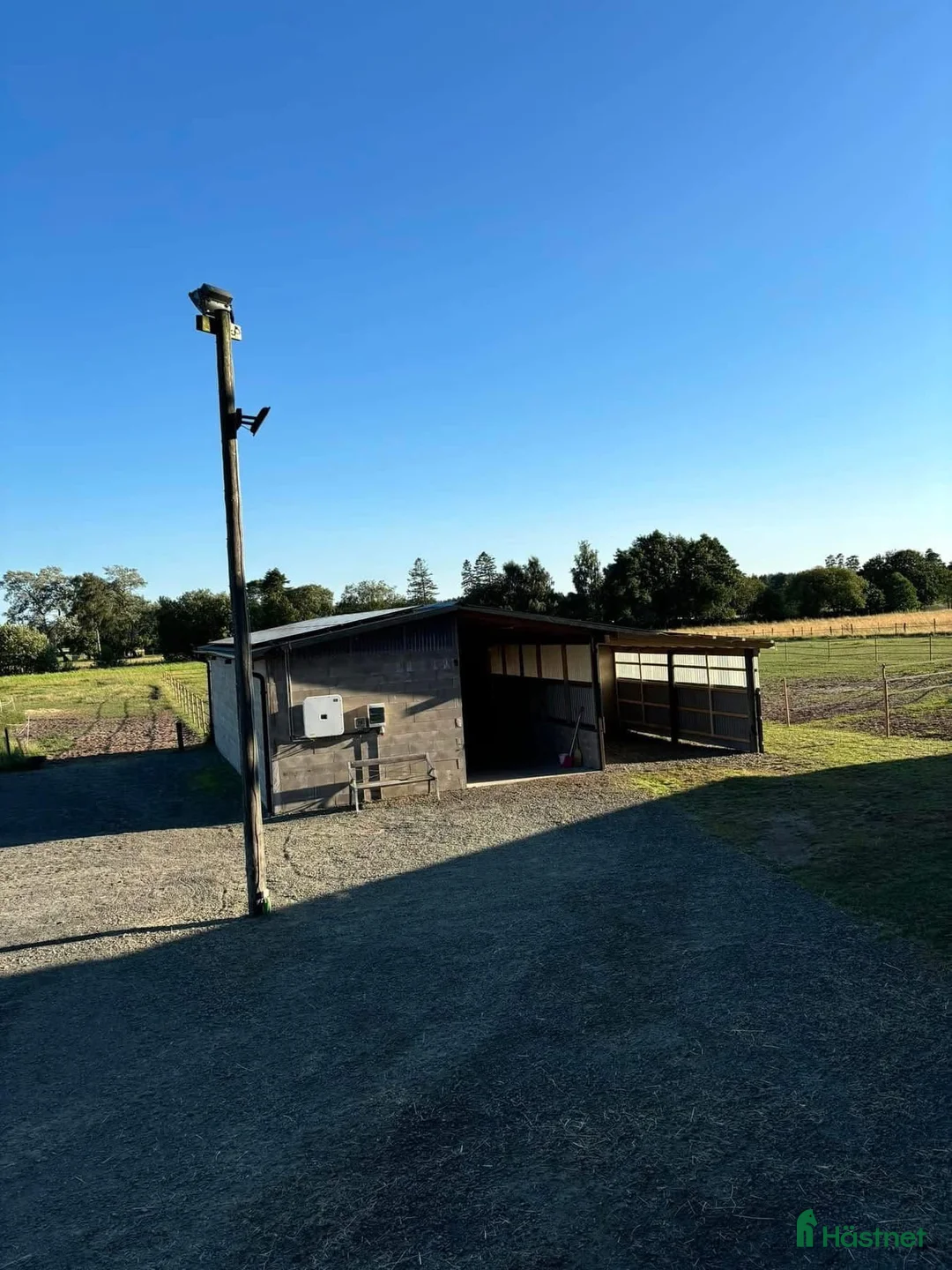 stallplats finnes: Nu har vi lediga lösdriftplatser/ boxplatser  i Gärds Köpinge - Annons 1