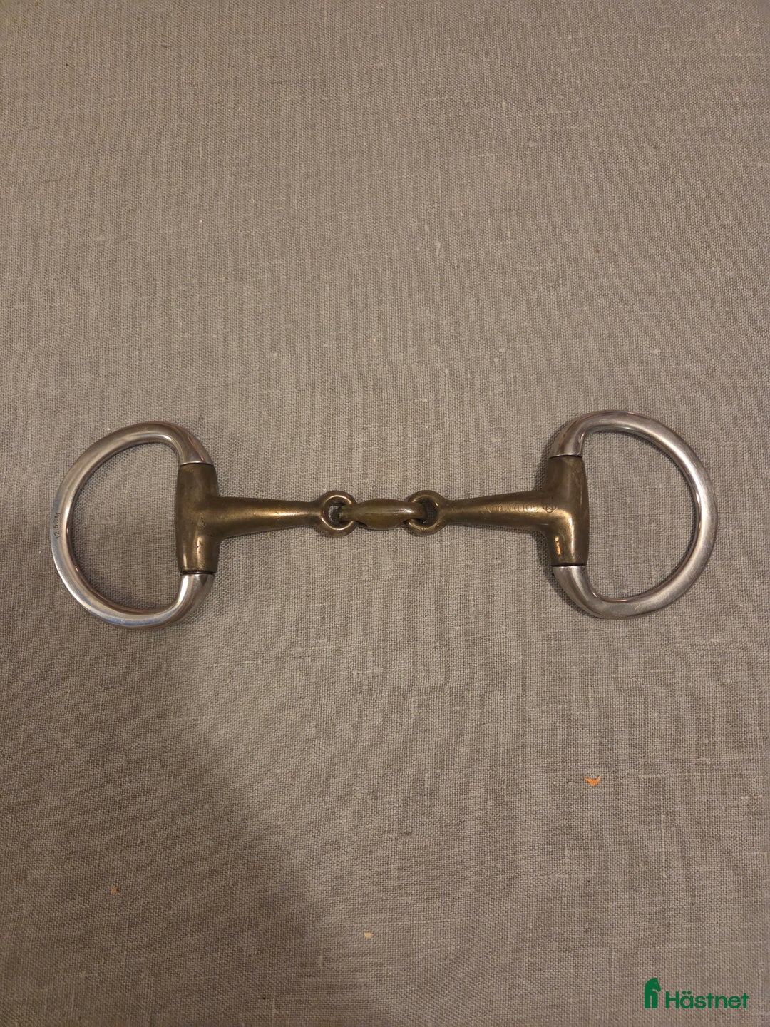 Bett hästutrustning till salu: Tredelat eggbett i Vintrosa - Annons 1