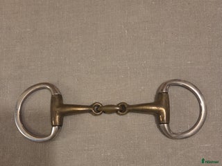 Bett hästutrustning till salu: Tredelat eggbett i Vintrosa - Annons 15