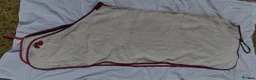 Täcken hästutrustning till salu: Svettäcke  i Veddige - Annons 1