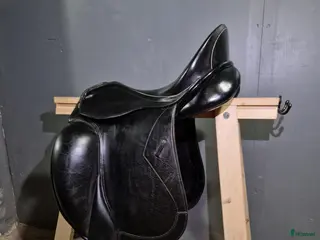 Sadlar hästutrustning Dressyrsadel Kentaur Elektra 17" vid bom i Munkedal - Annons 7