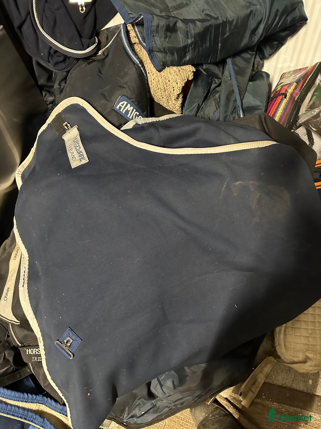 Täcken hästutrustning till salu: Olika täcken  i Norrtälje - Annons 3