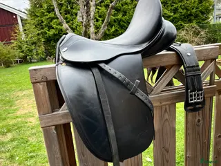 Sadlar hästutrustning Dressyrsadel från KenTaur i Kil - Annons 1