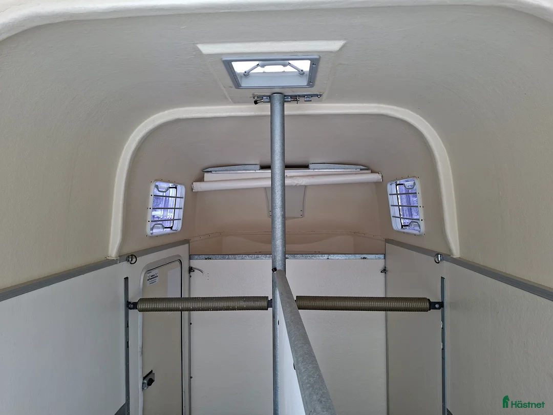 Hästtransporter  fordon & transport till salu: Hästtransport Thule Premium - Annons 9