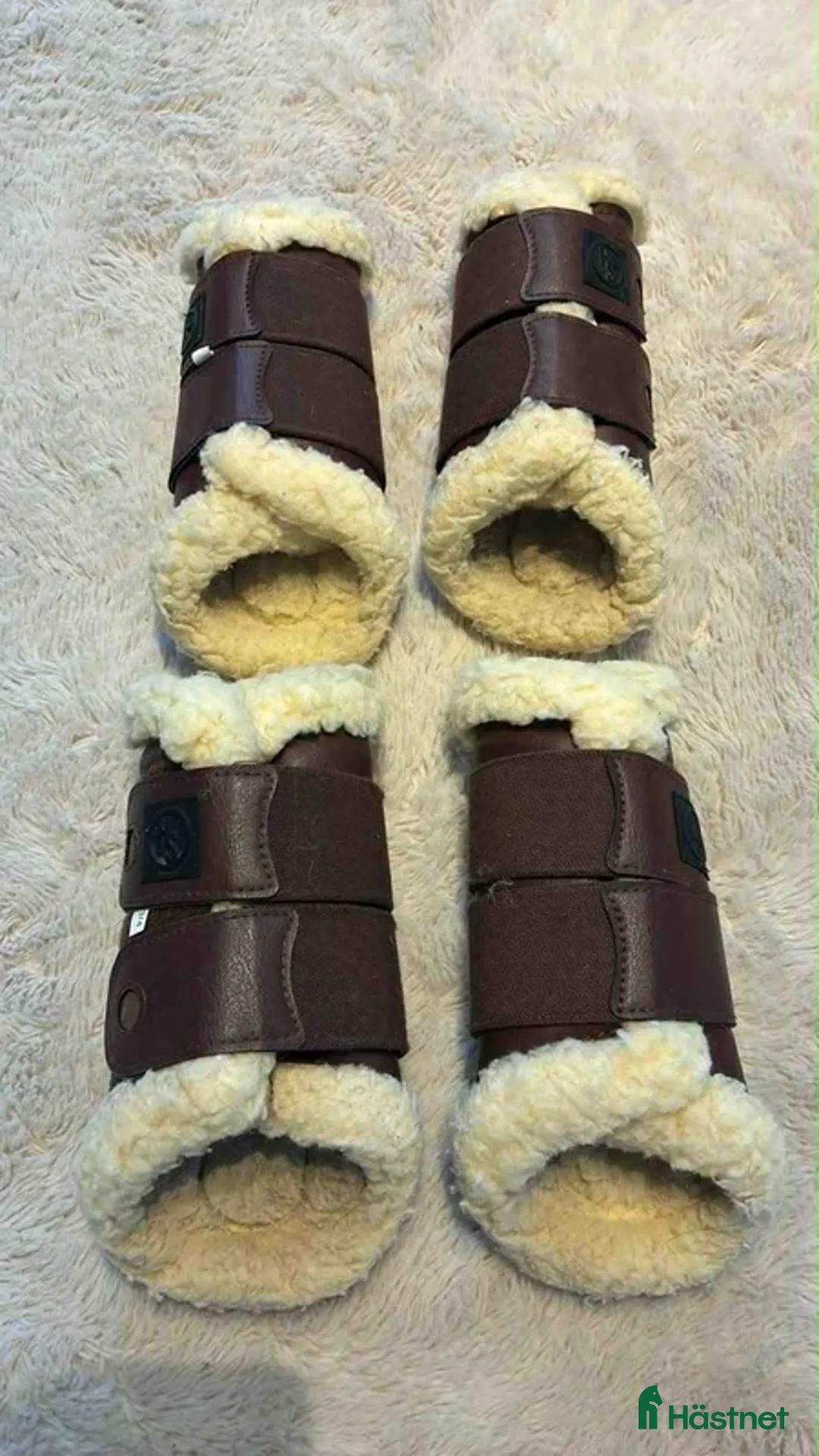 Benskydd hästutrustning till salu: 🤎 Bruna damasker med ludd – stl S 🤎 i Söderköping - Annons 3