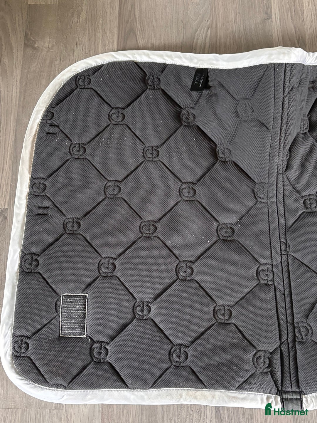 Schabrak & Vojlockar hästutrustning till salu: Equestrian Stockholm schabrak i Åhus - Annons 5