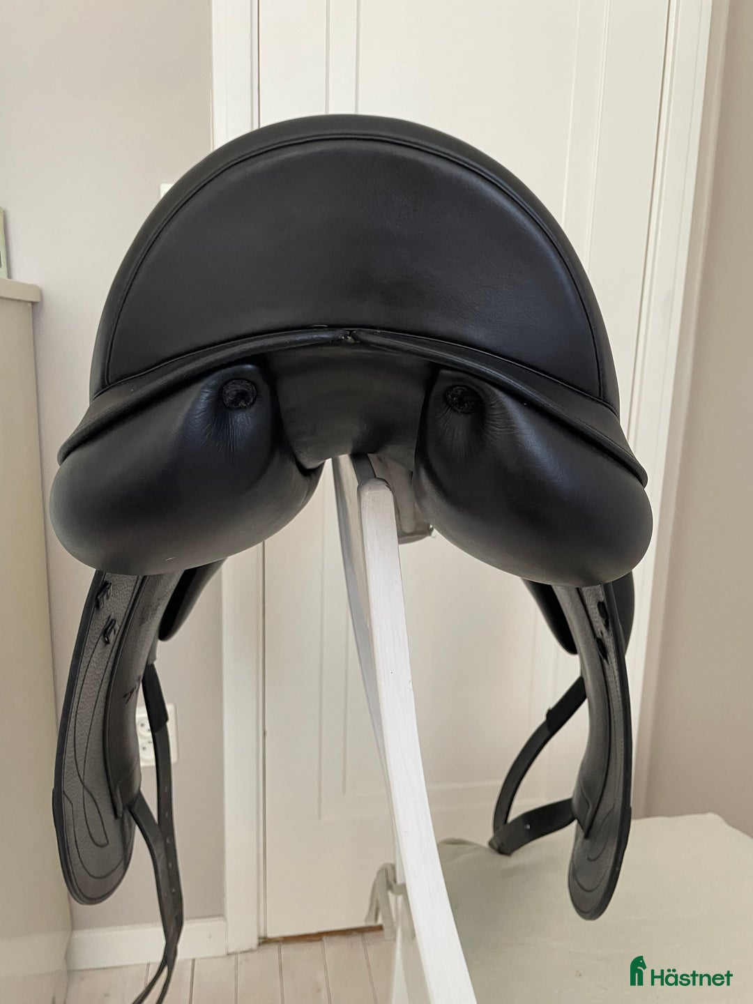Sadlar hästutrustning till salu: Jättefin Equipe Olympia  i Nynäshamn - Annons 2