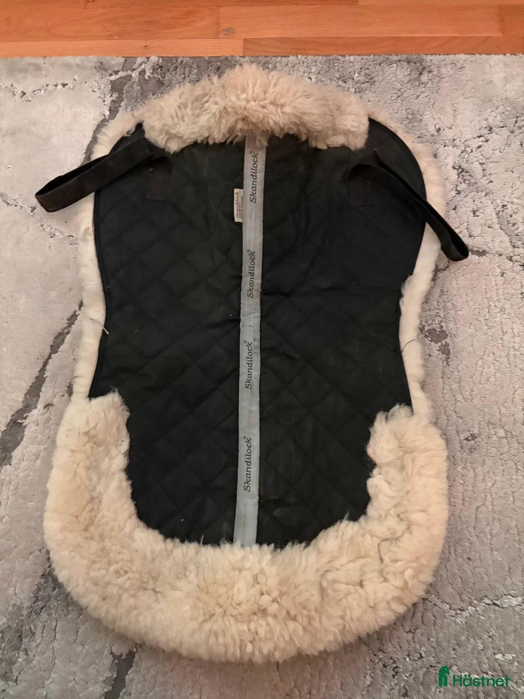 Sadeltillbehör hästutrustning till salu: Fårskinspadd  - Annons 1