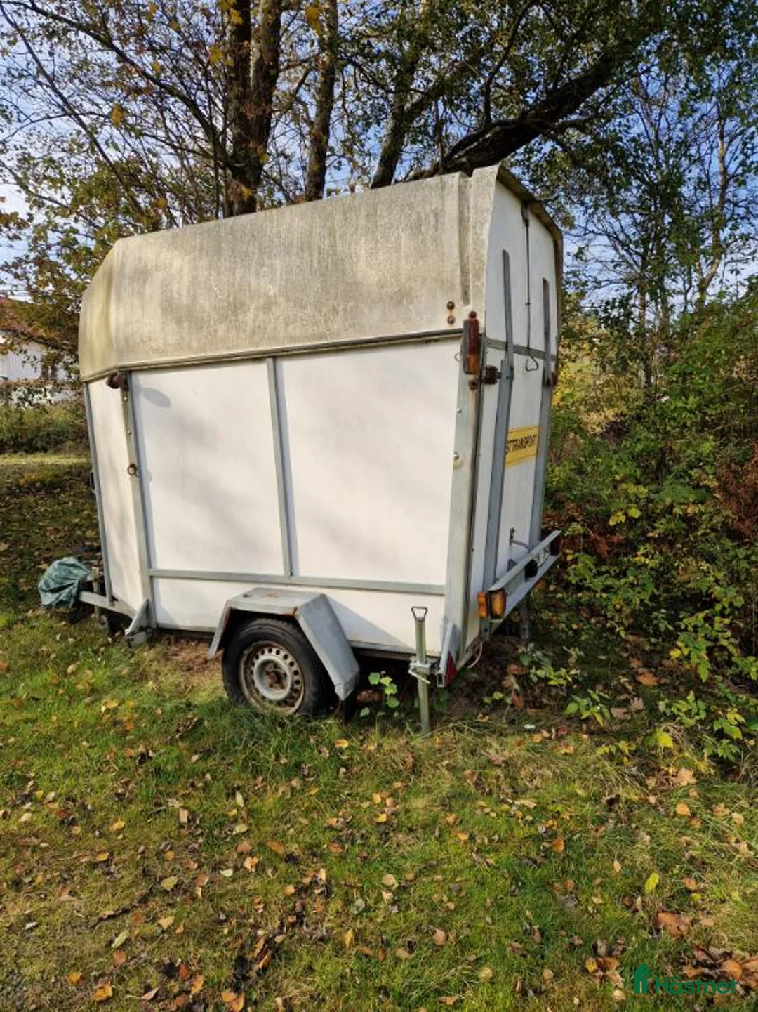 Hästtransporter  fordon & transport till salu: Tranesläpet, begagnad. i Lysekil - Annons 1