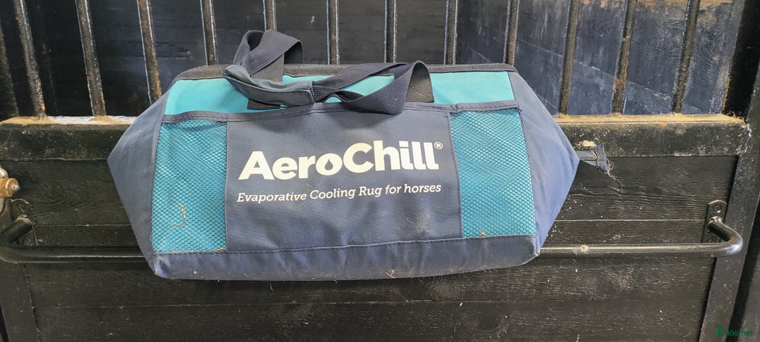 Täcken hästutrustning till salu: BUD ❄️ Kylande täcke  i Motala - Annons 3