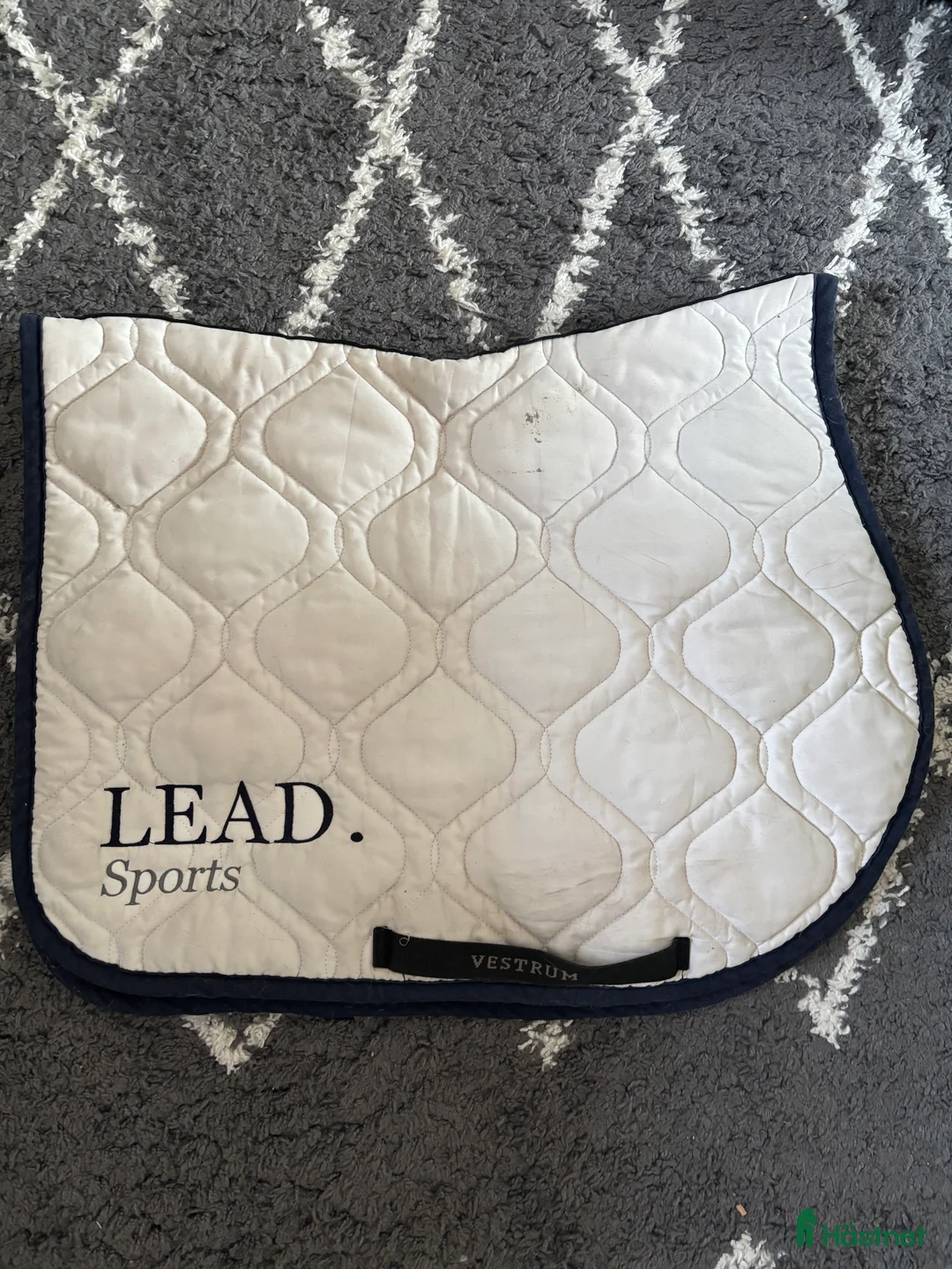 Schabrak & Vojlockar hästutrustning till salu: Fint vestrum x Leeds sport schabrak  - Annons 2