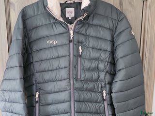 Jackor & Kavajer ryttarutrustning till salu: Uhip jacka med huva och kjol i Lur - Annons 7