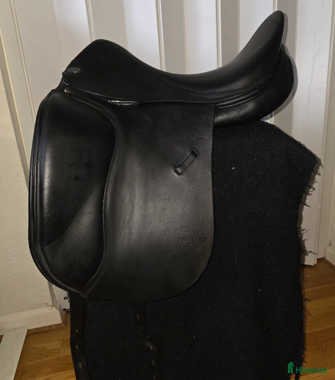Sadlar hästutrustning till salu: Välskött Jaguar/Harry Dabbs - Annons 1
