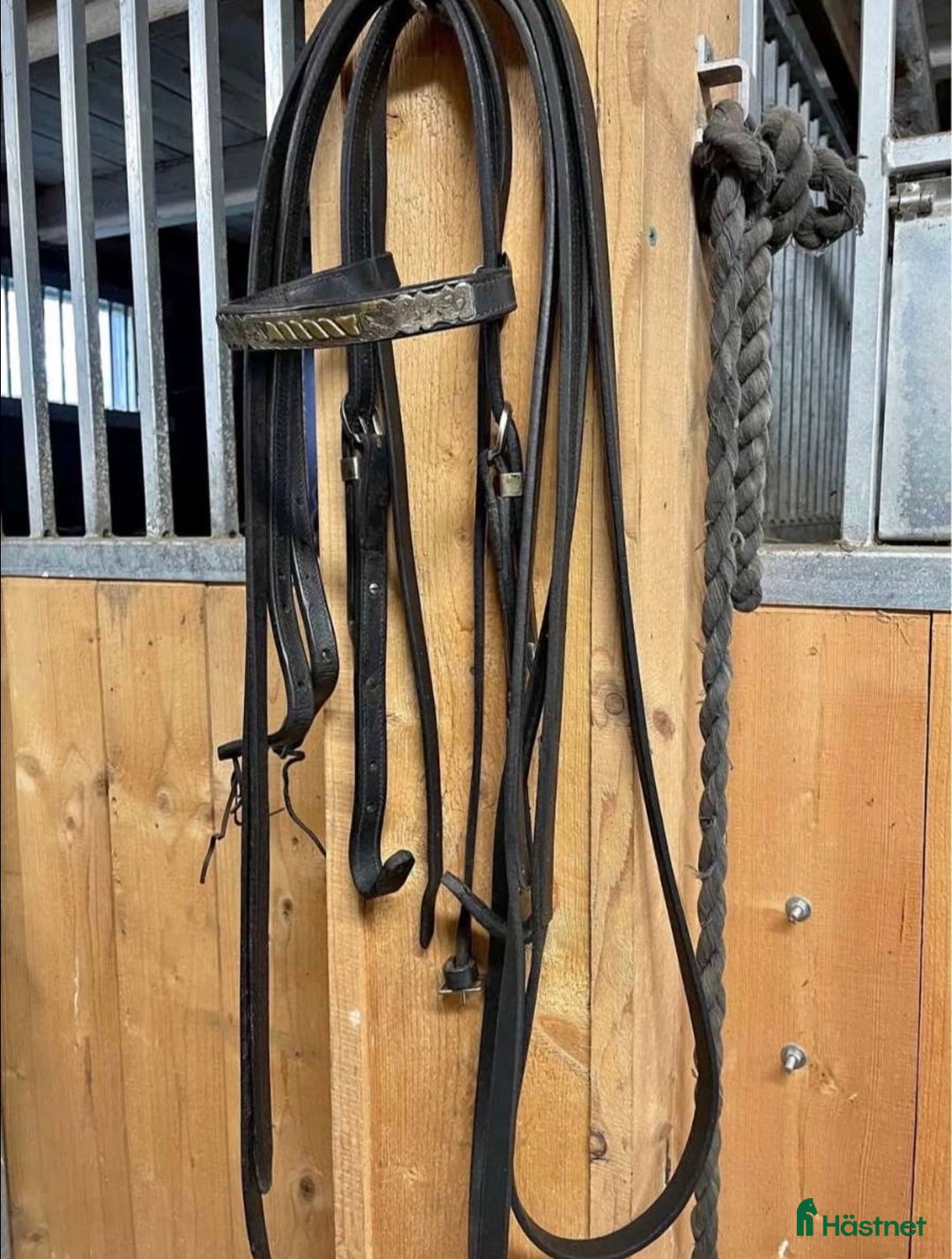 Sadlar hästutrustning till salu: Fin svart westernsadel med tillbehör  i Västerås - Annons 5