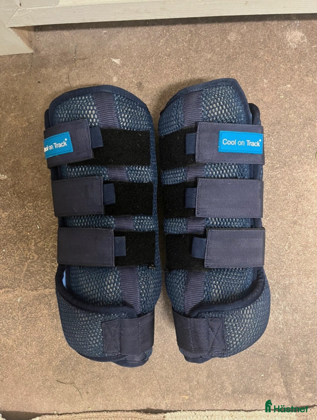 Benskydd hästutrustning till salu: Cool on track i Vallda - Annons 1