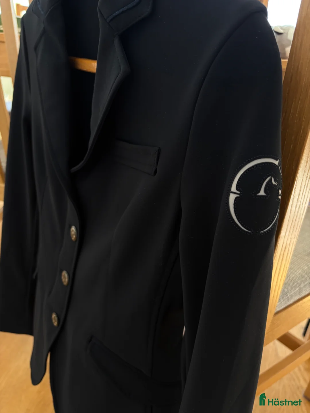 Jackor & Kavajer ryttarutrustning till salu: Vestrum kavaj marinblå  - Annons 2