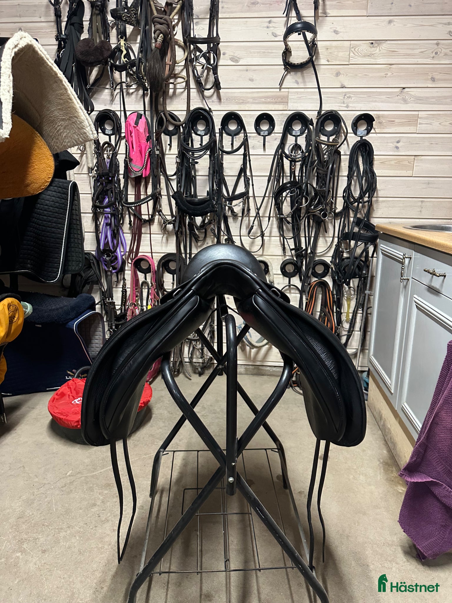 Sadlar hästutrustning till salu: Bates Dressage 17.5/M i Borlänge - Annons 3