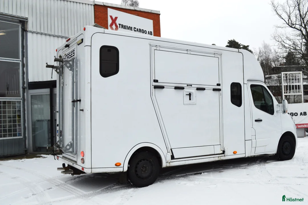 Hästlastbilar  fordon & transport till salu: Horsepartner 2019 5-sits Bominredning i Kvicksund - Annons 2