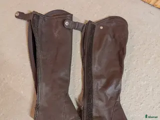 Jackor & Kavajer ryttarutrustning till salu: Pikeurväst i Nyköping - Annons 2