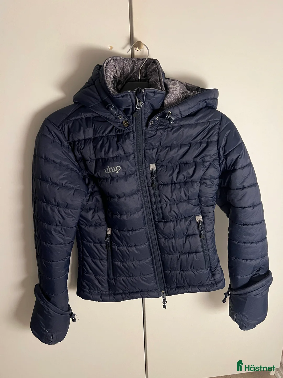 Jackor & Kavajer ryttarutrustning till salu: Uhip jacka i Västra Frölunda - Annons 1