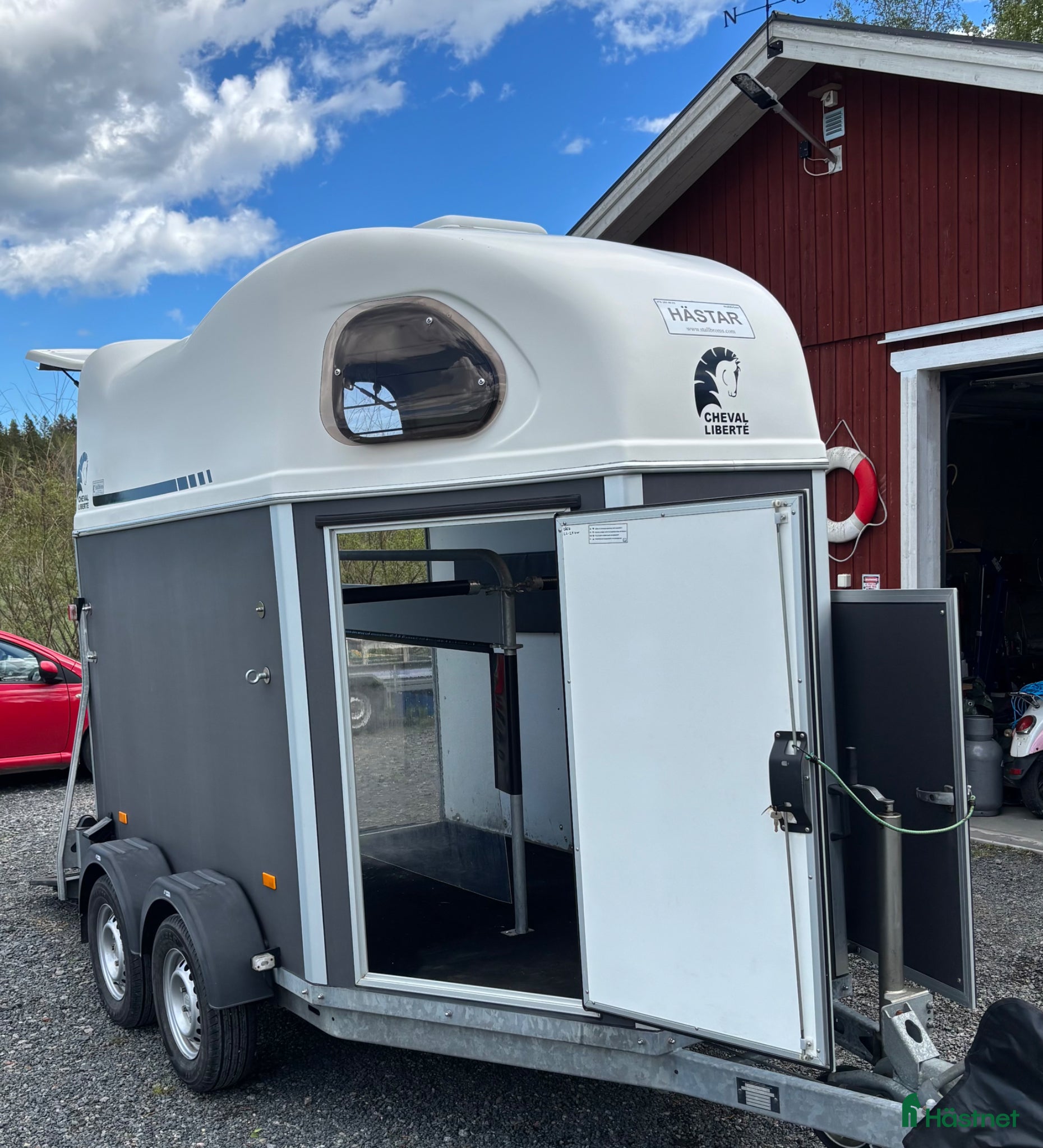 Hästtransporter  fordon & transport till salu: Cheval liberte gold first -2020 - Annons 1
