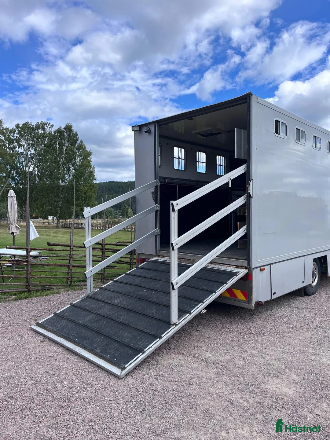 Hästlastbilar  fordon & transport till salu: 5 Hästars lastbil i Djurås - Annons 10
