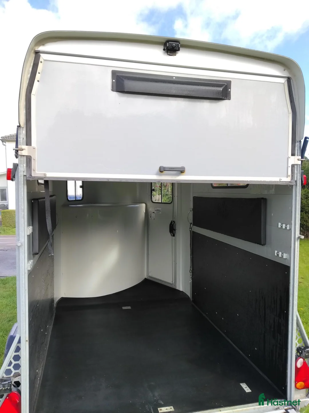 Hästtransporter  fordon & transport till salu: Cheval liberte i Vinninga - Annons 2