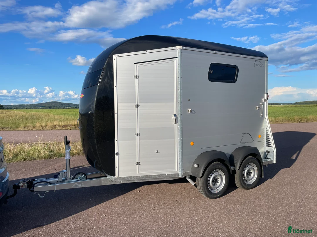 Hästtransporter  fordon & transport till salu: Böckmann Portax E #2026 - Kampanj! - Annons 1