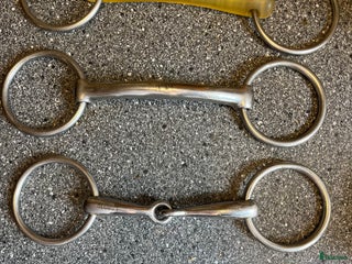 Bett hästutrustning till salu: Billiga bett i Tibro - Annons 1