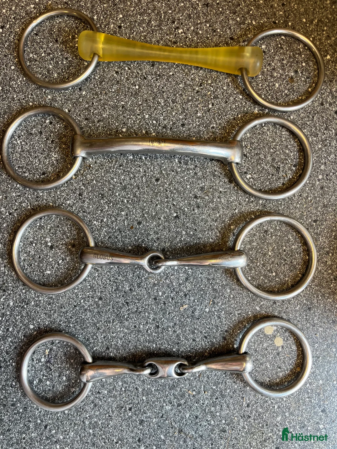 Bett hästutrustning till salu: Billiga bett i Tibro - Annons 1