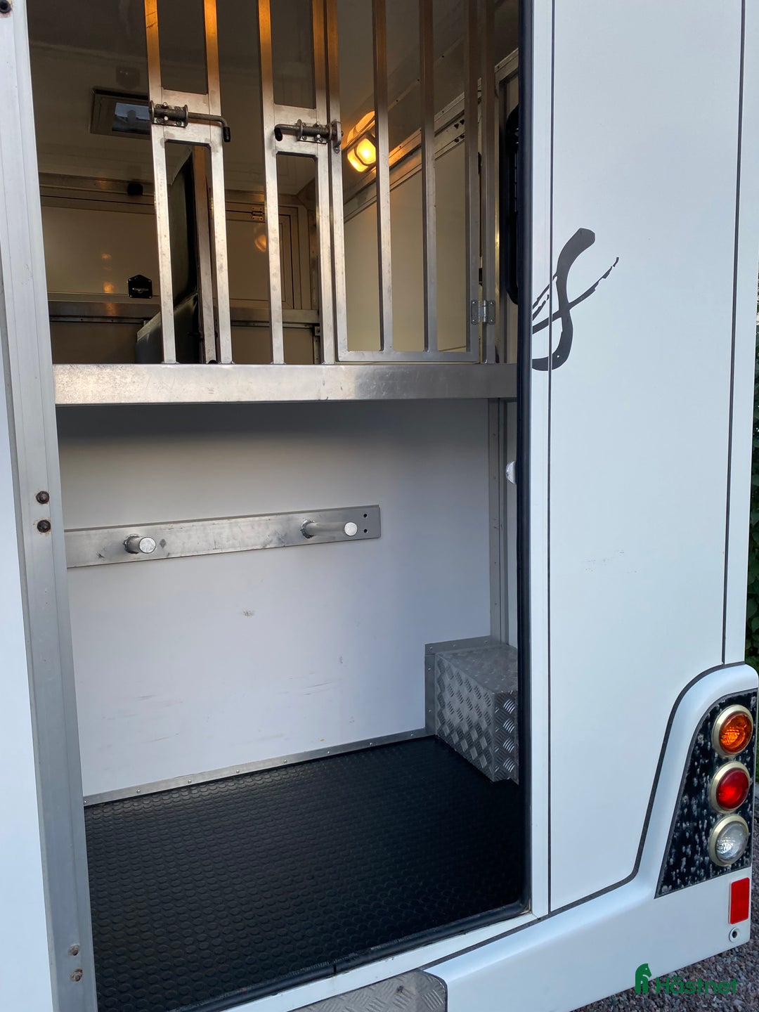 Hästlastbilar  fordon & transport till salu: B-kortslastbil med hög lastvikt (1005kg) i Avesta - Annons 6