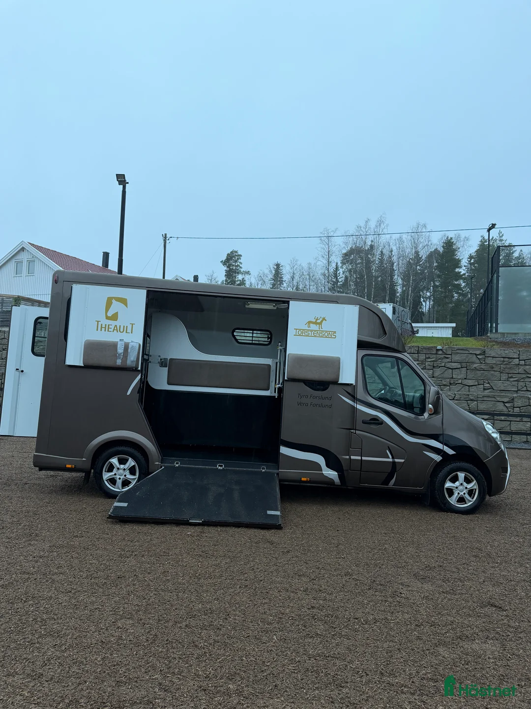 Hästlastbilar  fordon & transport till salu: Mycket fin theault proteo 5 Hästlastbil  i Västerås - Annons 7