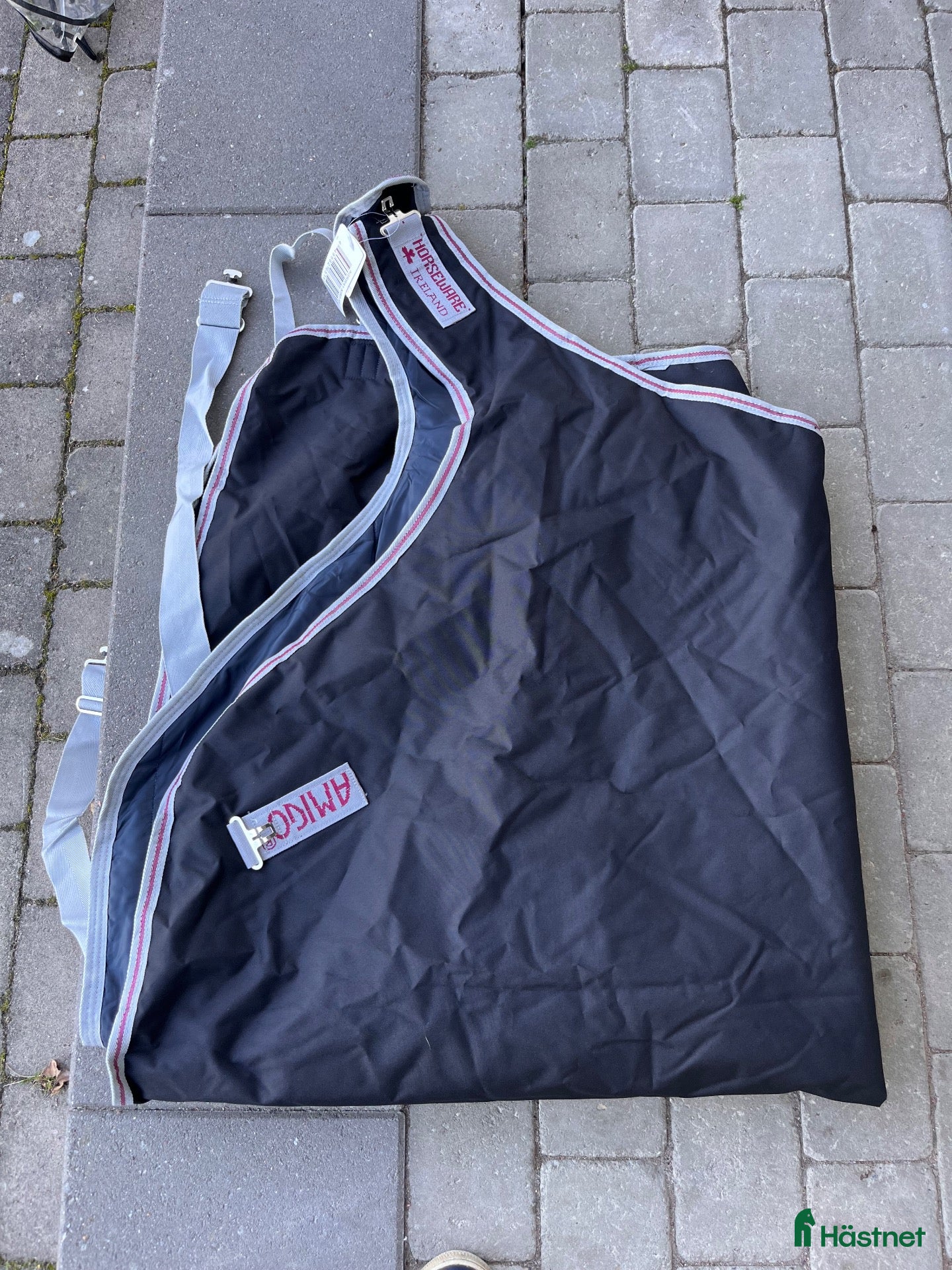 Täcken hästutrustning Amigo Walker svart, 140 cm, nytt. - Annons 2