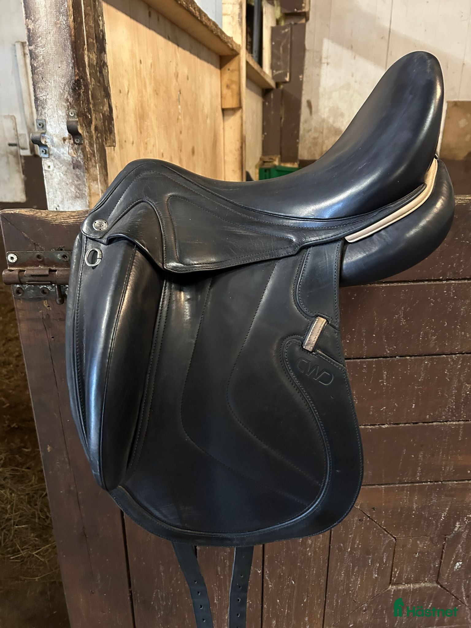 Sadlar hästutrustning CWD Deep Dressage 17,5'' - Annons 23