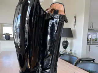 Ridstövlar ryttarutrustning till salu: Säljer mina fina Königs Dressyr stövlar - Annons 2